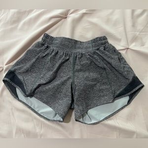 Women’s Lululemon Hotty Hot Low-Rise Lined Short 4”